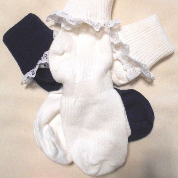 Vintage Lace Accents Cuffed Crew 3 Pairs Socks